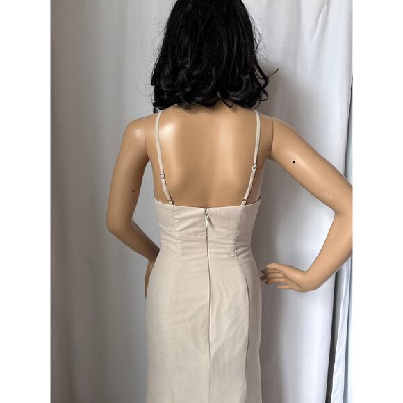 Azazie sexy fitted keyhole halter formal maxi Champagne. dress XXS - Picture 12 of 14